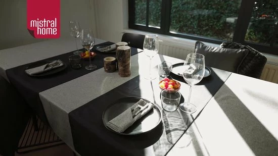 Mistral Home - Tafelloper Waterafstotend - 45x145 Cm - Zwart 4 Mistral Home - Tafelloper Waterafstotend - 45x145 Cm - Zwart - Afbeelding 2