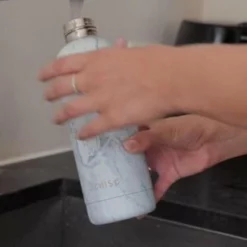 TIGR The Infuser - Drinkfles Met Fruitfilter - 100% BPA Vrij - 700ML – Blauw -Maxwell & Williams winkel 550x309 31