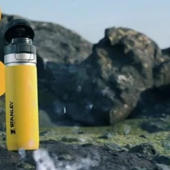 Stanley PMI Stanley The Quick Flip Water Bottle 0,47L - Thermosfles - Lagoon -Maxwell & Williams winkel 550x309 35