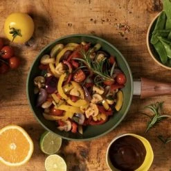 Just Vegan, Ceravegan Keramische ECO Koekenpan – 24cm, 100% Vegan, Plantaardige Anti-aanbaklaag, Ook Geschikt Voor Inductie 13 Just Vegan, Ceravegan Keramische ECO Koekenpan – 24cm, 100% Vegan, Plantaardige Anti-aanbaklaag, Ook Geschikt Voor Inductie -Maxwell & Williams winkel 550x343 3