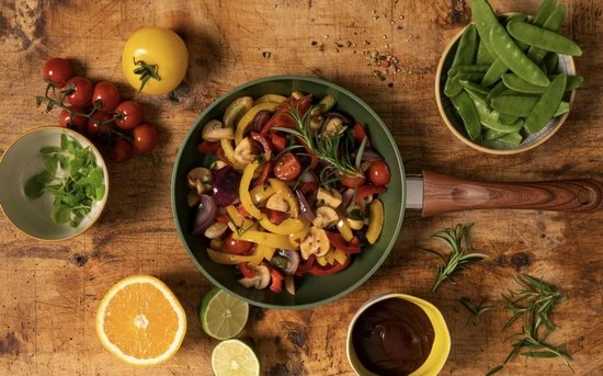 Just Vegan, Ceravegan Keramische ECO Koekenpan – 24cm, 100% Vegan, Plantaardige Anti-aanbaklaag, Ook Geschikt Voor Inductie 5 Just Vegan, Ceravegan Keramische ECO Koekenpan – 24cm, 100% Vegan, Plantaardige Anti-aanbaklaag, Ook Geschikt Voor Inductie - Afbeelding 3