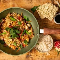 Just Vegan, Ceravegan Keramische ECO Koekenpan – 24cm, 100% Vegan, Plantaardige Anti-aanbaklaag, Ook Geschikt Voor Inductie 19 Just Vegan, Ceravegan Keramische ECO Koekenpan – 24cm, 100% Vegan, Plantaardige Anti-aanbaklaag, Ook Geschikt Voor Inductie -Maxwell & Williams winkel 550x343 4