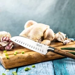 Laguiole Style De Vie Santokumes Luxury Line - 17cm - Olijfhout -Maxwell & Williams winkel 550x366 17