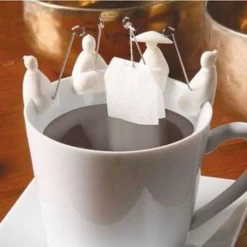 Kikkerland Theetip - Theezakje Houder - Fishermen Design 25 Kikkerland Theetip - Theezakje Houder - Fishermen Design -Maxwell & Williams winkel 550x366 76