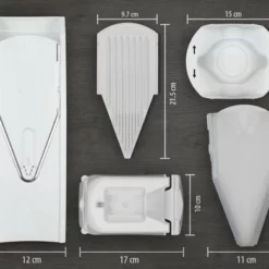 Börner Mandoline V1 Profi | 7-delige Set | 5 Snijdiktes | Geschikt Als Frietsnijder | BPA-vrij En Roestvrij | Wit -Maxwell & Williams winkel 550x391 1