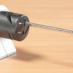 Genius Ideas Elektrische Messenslijper - Zilver - Professionele Slijper - Universeel - Voor Alle Messen En Scharen -Maxwell & Williams winkel 550x401 5