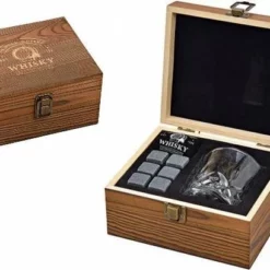 HomeShopXL Luxe Whiskey Glas Cadeauset - Whisky Stones Set - Complete Whiskey Stenen - Cadeau Voor Man - Kado Set - Geschenkset Mannen - Vaderdag 11 HomeShopXL Luxe Whiskey Glas Cadeauset - Whisky Stones Set - Complete Whiskey Stenen - Cadeau Voor Man - Kado Set - Geschenkset Mannen - Vaderdag -Maxwell & Williams winkel 550x409 1