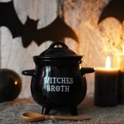 Something Different Soepkom Witches Broth Cauldron With Broom Spoon Zwart 11 Something Different Soepkom Witches Broth Cauldron With Broom Spoon Zwart -Maxwell & Williams winkel 550x410 4