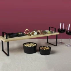 Gusta® Gusta - Borrelplank - Serveerplank - Op Pootjes - Met Sausbakjes - 57x16x18,5cm 8 Gusta® Gusta - Borrelplank - Serveerplank - Op Pootjes - Met Sausbakjes - 57x16x18,5cm -Maxwell & Williams winkel 550x412 3
