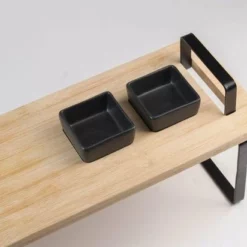 Gusta® Gusta - Borrelplank - Serveerplank - Op Pootjes - Met Sausbakjes - 57x16x18,5cm 9 Gusta® Gusta - Borrelplank - Serveerplank - Op Pootjes - Met Sausbakjes - 57x16x18,5cm -Maxwell & Williams winkel 550x412 4