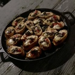 Valhal Outdoor Skillet / Plancha / Koekenpan - Gietijzer - Diameter 35cm, Twee Handvatten, VH35F 28 Valhal Outdoor Skillet / Plancha / Koekenpan - Gietijzer - Diameter 35cm, Twee Handvatten, VH35F -Maxwell & Williams winkel 550x412 63