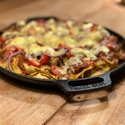 Valhal Outdoor Skillet / Plancha / Koekenpan - Gietijzer - Diameter 35cm, Twee Handvatten, VH35F 33 Valhal Outdoor Skillet / Plancha / Koekenpan - Gietijzer - Diameter 35cm, Twee Handvatten, VH35F -Maxwell & Williams winkel 550x412 66