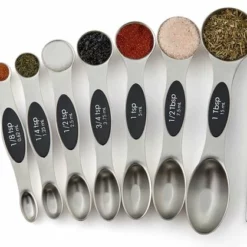Dappermann | Luxe Magnetische Maatlepel Set Van 8 - Measuring Cups And Spoons - Maatschep RVS - Vast & Vloeibaar -Maxwell & Williams winkel 550x419 3