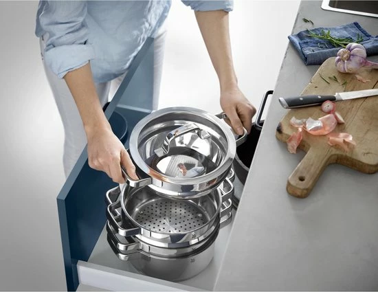 WMF Compact Cuisine Pannenset 4-delig - Kookpannen, Stoominzet, Mengkom 5 WMF Compact Cuisine Pannenset 4-delig - Kookpannen, Stoominzet, Mengkom - Afbeelding 3
