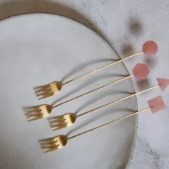 Oliva's - Gebaksvorkjes - Taartvorkjes - Kleine Vorkjes - Set Van 4 Stuks - Goud / Roze 8 Oliva's - Gebaksvorkjes - Taartvorkjes - Kleine Vorkjes - Set Van 4 Stuks - Goud / Roze -Maxwell & Williams winkel 550x434 1