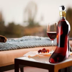 Decantino® - Elegante Decanteer Karaf Voor Whiskey & Wijn - 750 ML - Handgeblazen Glas - Cadeautje Voor Haar, Vriendin & Moeder - Whiskey Karaf Met Deksel - Wijn Karaf - Karaf Whiskey Decanteer Karaf Wijn - Whiskey Set - Wijn Accessoires Decanteerkan -Maxwell & Williams winkel 550x446 3