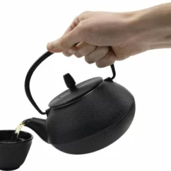 Sakura Tea Imperial Kitchen Theepot Gietijzer 0.8L Streep 18 Sakura Tea Imperial Kitchen Theepot Gietijzer 0.8L Streep -Maxwell & Williams winkel 550x459