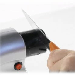 Genius Ideas Elektrische Messenslijper - Zilver - Professionele Slijper - Universeel - Voor Alle Messen En Scharen -Maxwell & Williams winkel 550x493 2