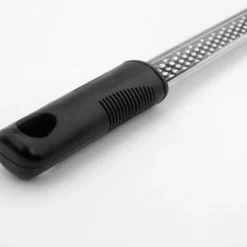 Merkloos Keuken Rasp Met 2 Snijkanten - Handrasp - Koken - Keukengerei - Able & Borret -Maxwell & Williams winkel 550x495 3