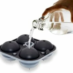 Nevi Silicone Ijsblokjesvorm Met Deksel - Ijsballen Voor Gin Of Whisky - 4 Grote Ronde Ijsballen Ø 6cm - Zwart -Maxwell & Williams winkel 550x498