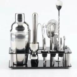 Paddio Cocktail Set - 18-delige Cocktail Shaker Set Met Houder - RVS - Vaatwasserbestendig - Inclusief Cocktail Boekje Met 5 Recepten 11 Paddio Cocktail Set - 18-delige Cocktail Shaker Set Met Houder - RVS - Vaatwasserbestendig - Inclusief Cocktail Boekje Met 5 Recepten -Maxwell & Williams winkel 550x544 3