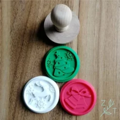 ZijTak - Koekjesstempel - Koek Stempel - Kerst - Hert - Kerstboom - Bakken - Hout - Silicone 9 ZijTak - Koekjesstempel - Koek Stempel - Kerst - Hert - Kerstboom - Bakken - Hout - Silicone -Maxwell & Williams winkel 550x550 11