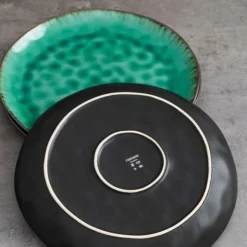 Merkloos Combiservies, 24-delig Coco Tafelservies Van Aardewerk, Raku Glazuur Effect Serviesset, Bevat Mueslikommen, Dessertborden En Dinerborden Voor 8 Personen In Vintage Look, Groen -Maxwell & Williams winkel 550x550 382