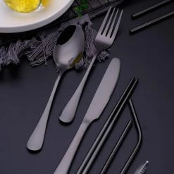 House Of Husk Reisbestek - Reis Bestekset - Chopsticks - Metalen Rietjes Met Borstel - Lepel - Vaatwasserbestendig - RVS - 7 Delig - Zwart -Maxwell & Williams winkel 550x550 608
