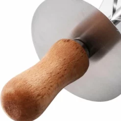 LOUZIR RVS Croissant Roller Cutter Cake Brood Rolling Deeg Cutter - Voor Het Maken Van Croissant Met Houten Handvat Rollend Mes Keuken Bakken Tool 12 LOUZIR RVS Croissant Roller Cutter Cake Brood Rolling Deeg Cutter - Voor Het Maken Van Croissant Met Houten Handvat Rollend Mes Keuken Bakken Tool -Maxwell & Williams winkel 550x568