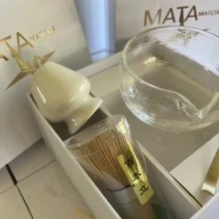 Mata Matcha MataMatcha Startersset - Gehamered Glas - 4-delig - Complete Matcha Kit -Maxwell & Williams winkel 550x733 16