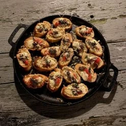 Valhal Outdoor Skillet / Plancha / Koekenpan - Gietijzer - Diameter 35cm, Twee Handvatten, VH35F 27 Valhal Outdoor Skillet / Plancha / Koekenpan - Gietijzer - Diameter 35cm, Twee Handvatten, VH35F -Maxwell & Williams winkel 550x733 26