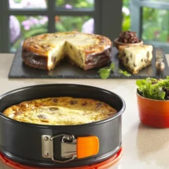 Le Creuset Springvorm - Ø 20 Cm - Zwart 12 Le Creuset Springvorm - Ø 20 Cm - Zwart -Maxwell & Williams winkel 550x763 2