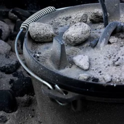 Dutch Oven 9Qt - 7,6 Liter - The Windmill - 3-delig - Gietijzer Braadpan - Zwart -Maxwell & Williams winkel 550x825 18