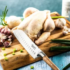 Laguiole Style De Vie Santokumes Luxury Line - 17cm - Olijfhout -Maxwell & Williams winkel 550x825 2