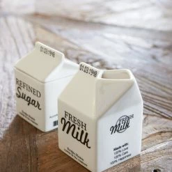 Riviera Maison Carton Jar Sugar + Carton Jar Milk (set) 7 Riviera Maison Carton Jar Sugar + Carton Jar Milk (set) -Maxwell & Williams winkel 550x826